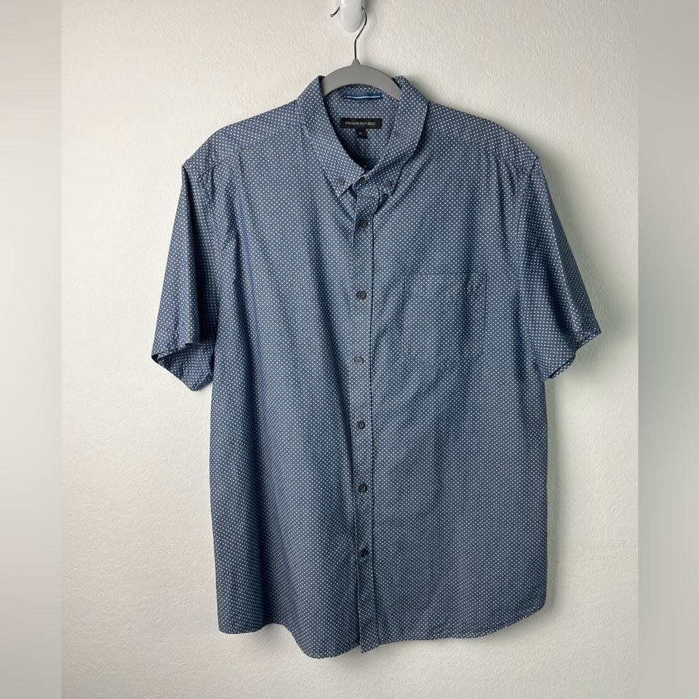 Banana Republic Short Sleeve Button Down